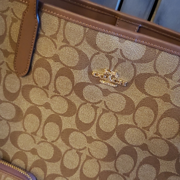 Coach Tote - Picture 2 of 5